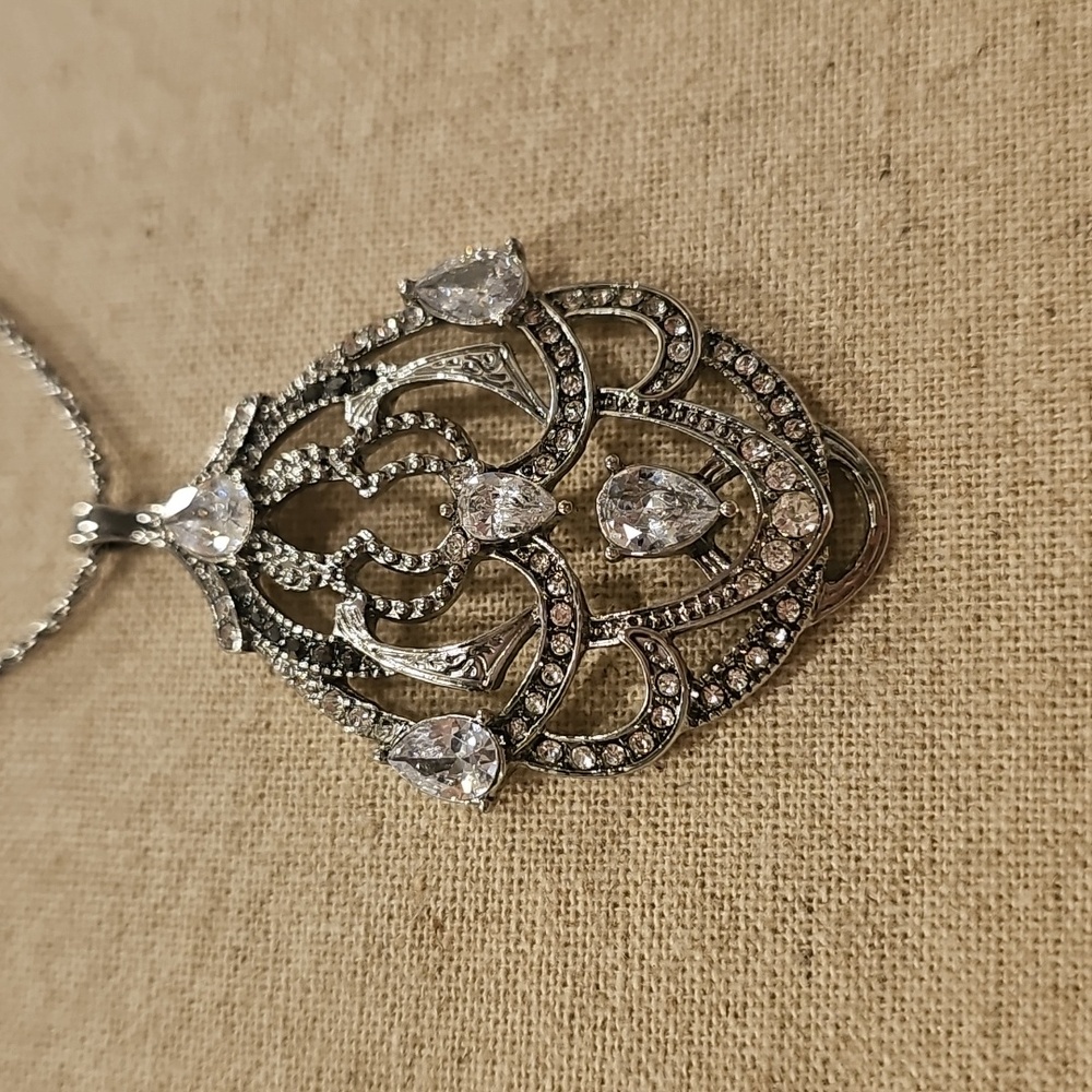 Chloe + Isabel Isle Of Skye Necklace NWOT